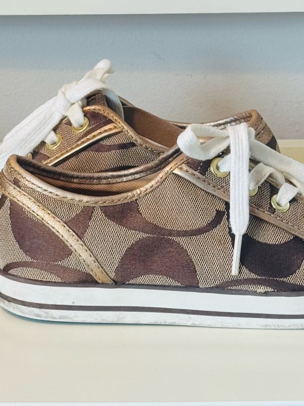Coach Brown and Tan Logo Sneakers Gold Accents Women’s Size 7B Final price - Picture 4 of 6